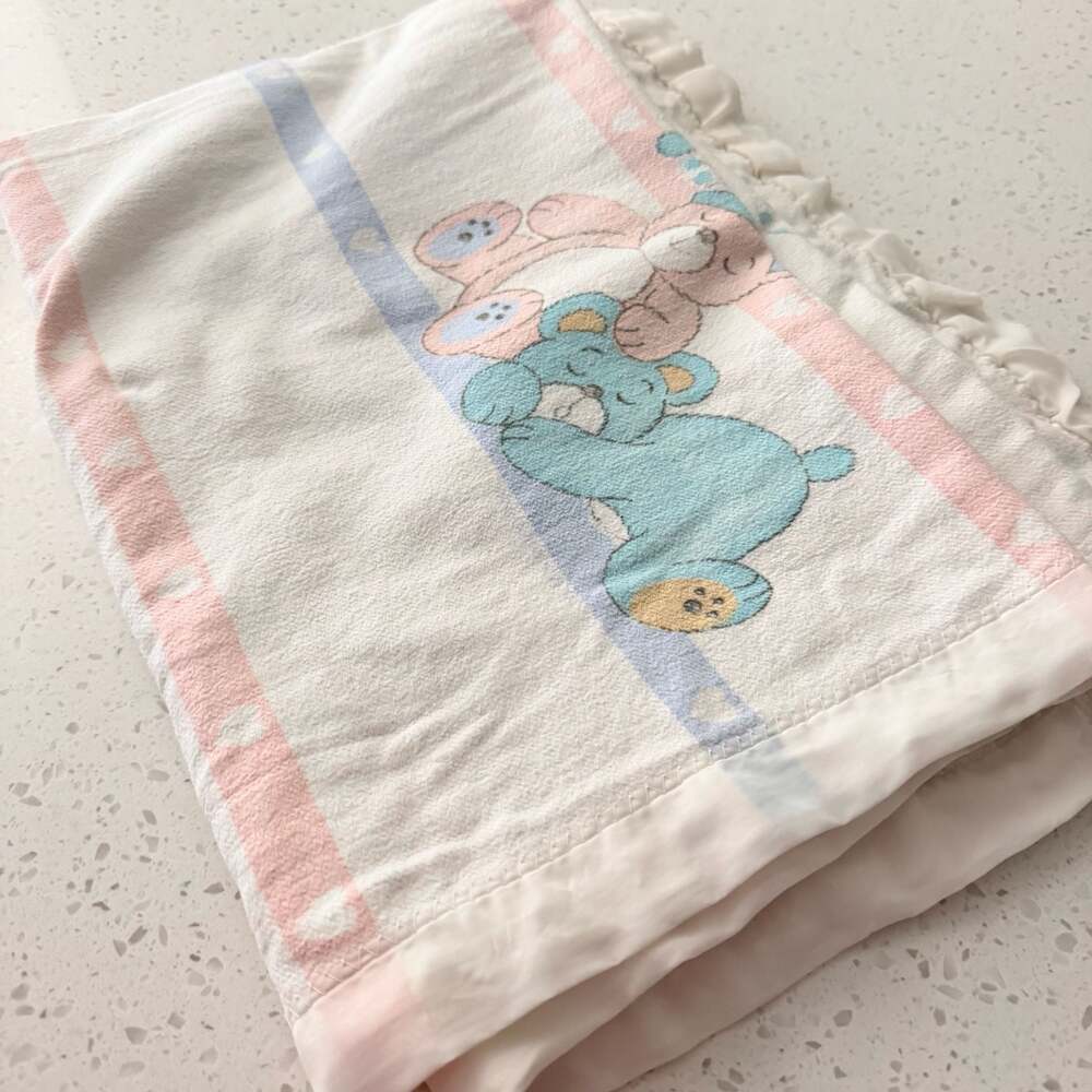 VTG Dundee Mills blanket cotton Approx 45x34inches pastel Bears design